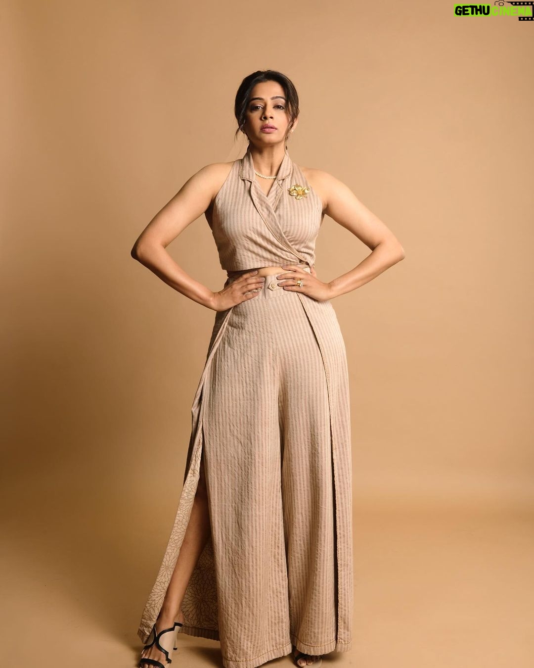 Priyamani Instagram - Get your popcorn ready, #Article370 releases tomorrow at a theatre near you 🎀 Outfit - @_shrutisancheti Footwear @oceedeeshoes Styled by @theitembomb ❤️ 📸 @yash_vb MUH : @pradeep_makeup @shobhahawale