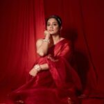 Priyamani Instagram - 🌺🌺 @pinkcitybysarika @raabtabyrahul @aquamarine_jewellery 📸 @sbk_shuhaib Styled by @theitembomb MUH : @pradeep_makeup @shobhahawale