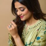 Priyamani Instagram - Beauty in simplicity ❤️❤️❤️❤️ Outfit : @archanajaju.in Jewellery : @diosaparis Footwear : @drunch.in Styling : @theitembomb 📸 : @yash_vb MUH : @pradeep_makeup @shobhahawale