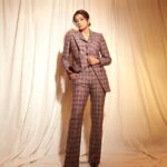 Priyamani Instagram - Power suiting through 🌹 #amazonprimevideo #areyouready @tweed.and.twine @viangevintage 📸 @shivamguptaphotography Shoes @oceedeeshoes Styled by @theitembomb MUH : @pradeep_makeup @shobhahawale