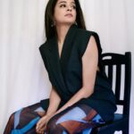 Priyamani Instagram - Just feeling 🖤💙 Wearing @zara & @just_lil_things_ 📸 @sbk_shuhaib Retouching @ajmaltorres Styled by @theitembomb ❤️❤️ MUH : @pradeep_makeup @shobhahawale