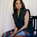Priyamani Instagram - Just feeling 🖤💙 Wearing @zara & @just_lil_things_ 📸 @sbk_shuhaib Retouching @ajmaltorres Styled by @theitembomb ❤️❤️ MUH : @pradeep_makeup @shobhahawale