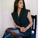 Priyamani Instagram - Just feeling 🖤💙 Wearing @zara & @just_lil_things_ 📸 @sbk_shuhaib Retouching @ajmaltorres Styled by @theitembomb ❤️❤️ MUH : @pradeep_makeup @shobhahawale