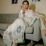 Priyamani Instagram - Absolutely enjoyed wearing this beautiful creation by @injiri and their team of 45 tailors and handwork ladies. All their garments are processed in-house right from conceptualisation, to design, to tailoring, and packaging. #materialsholdmemories Jewelry by @aquamarine_jewellery 📸 @sbk_shuhaib Retouching @ajmaltorres Styled by @theitembomb ❤️❤️ MUH : @pradeep_makeup @shobhahawale