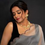 Priyamani Instagram - Embrace the drapes …. Adore the grace ❤️❤️❤️❤️ Saree : @phanireddyofficial Jewellery : @houseofqc Styling : @stylebyannapurna Team : @i.deekshasetti 📸 : @v_capturesphotography MUH : @pradeep_makeup @shobhahawale