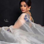 Priyamani Instagram - Embrace the drapes …. Adore the grace ❤️❤️❤️❤️ Saree : @phanireddyofficial Jewellery : @houseofqc Styling : @stylebyannapurna Team : @i.deekshasetti 📸 : @v_capturesphotography MUH : @pradeep_makeup @shobhahawale