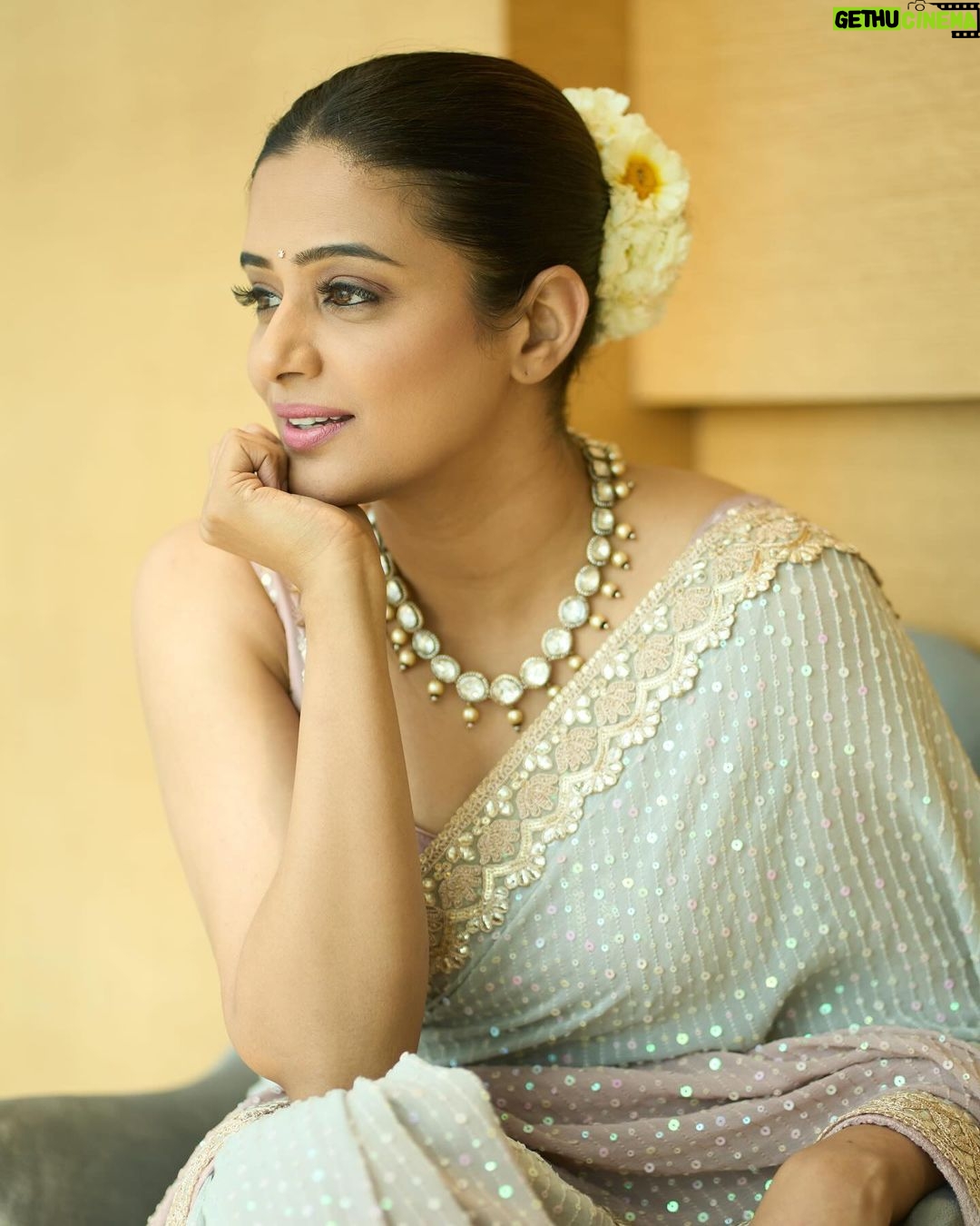 Priyamani Instagram - Today was an absolute blast celebrating the success of Article 370! 🎉 Feeling incredibly humbled by the unwavering support and encouragement from all of you. As an artist, your love means the world. Here’s to more moments like these! 🙌 #Article370 #Grateful 📸 @palashsverma Styled by @theitembomb ❤️ Wearing @bhumikagrover Jewels by @raabtabyrahul MUH : @pradeep_makeup @shobhahawale Jio Studios