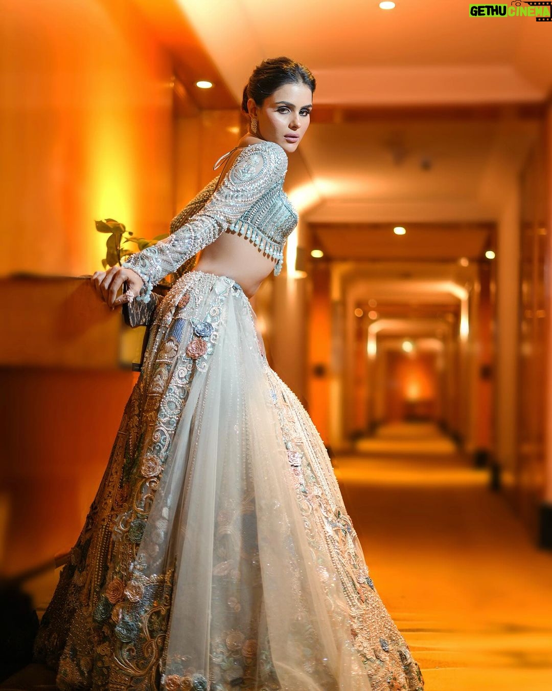 Priyanka Chahar Choudhary Instagram - Nothing can beat that Desi Glam⚡ Showstopper for @anjaleeandarjunkapoor ✨ Photographer: @harrymalik__photography__ Makeup: @iffatfatma204 Hair: @amitbhardwaj.hair #priyankachaharchoudhary