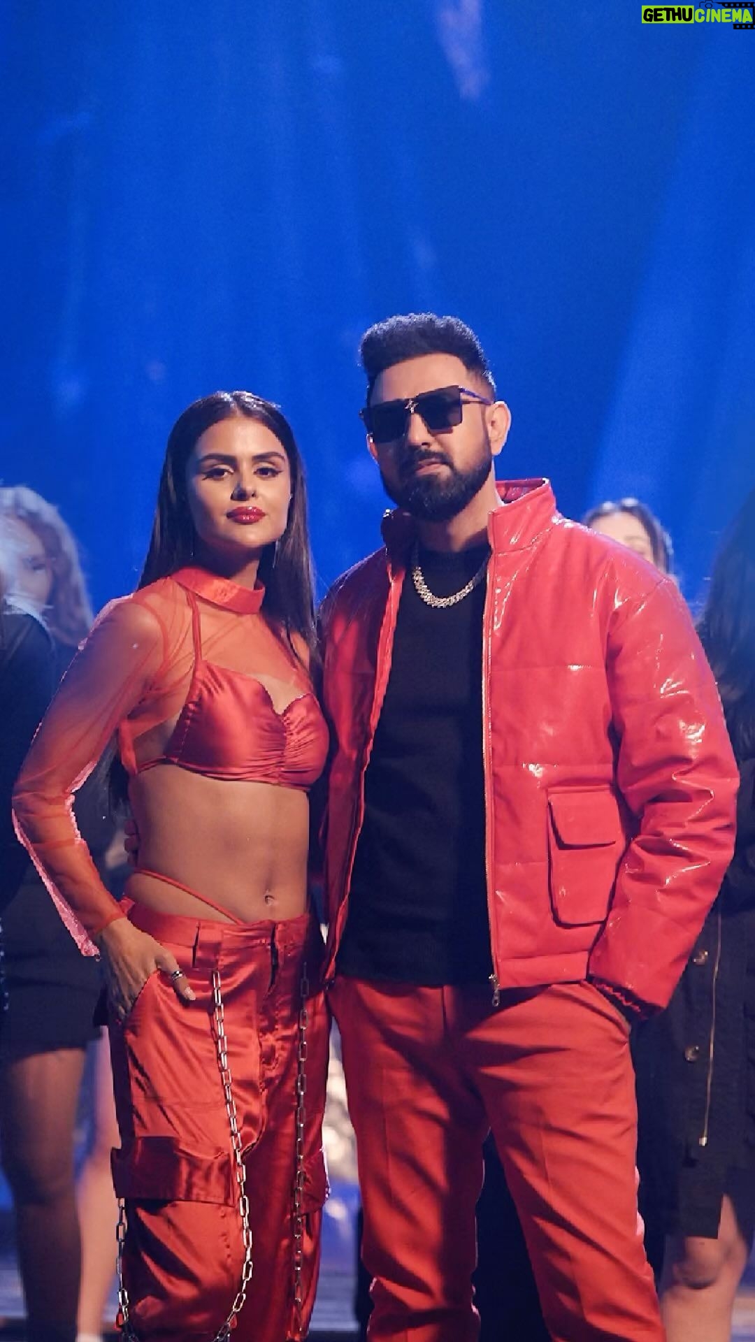 Priyanka Chahar Choudhary Instagram - “JUNG” Video Releasing on 19-Feb ❤️🔥 #RideWithMe 💿 @gippygrewal @priyankachaharchoudhary @jasmeenakhtarofficial @kulshansandhuofficial @amar__jalal @thejamesonly @bhana_l.a @thehumblemusic @believeasd #gippygrewal #priyankachaharchoudhary