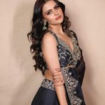 Priyanka Chahar Choudhary Instagram - 🖤🖤🖤 Styled by - @kmundhe4442 Photographer - @portraitdeewana Makeup and Hair - @makeoverbysejalthakkar Outfit - @swathiveldandi_offical Team - @greenlight__media