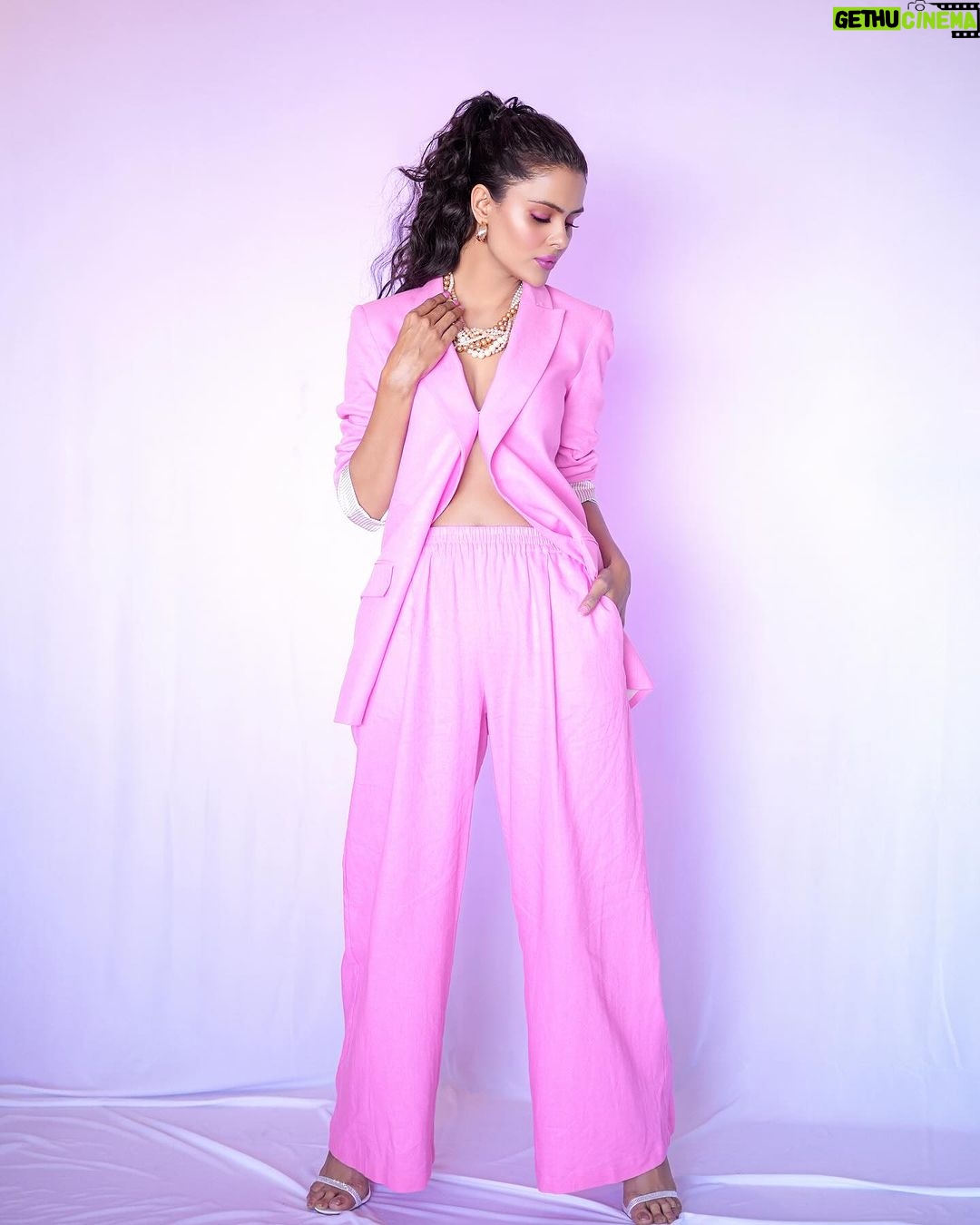 Priyanka Chahar Choudhary Instagram - Pinktastic 💓