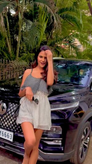 Priyanka Chahar Choudhary Instagram - Felt cute ☺️ Might delete later or not, jaanne ke liye bane rahiye on my feed 😋