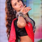 Priyanka Chahar Choudhary Instagram - Let the twirling do the talking 💃 Videographer: @sk_.click Makeup, hair, jewellery and styling: @makeoverbysejalthakkar 😘 #priyankachaharchoudhary