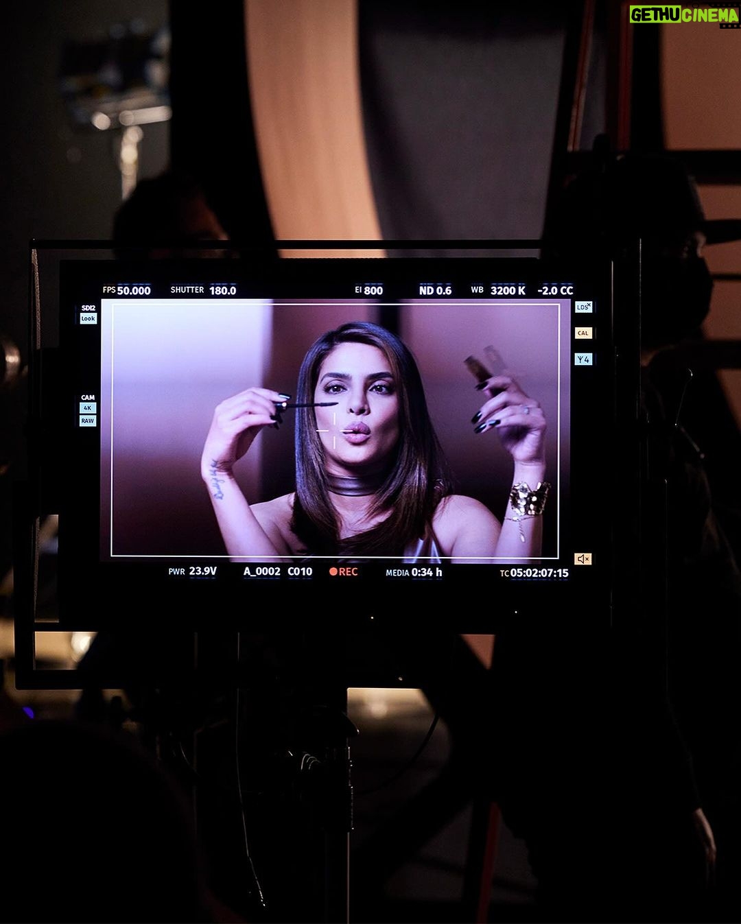 Priyanka Chopra Instagram - Mascara game strong with the new Max Factor 2000 Calorie Pro Stylist! 🖤 Shop now at @rossmannpl @maxfactor #ad