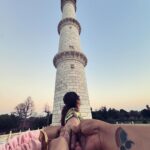 Priyanka Deshpande Instagram – All the forevers are in my hand ❤️❤️❤️❤️
.
.
.
#girlstrip #bffs #leapday #leapyear #tajmahal #monthoflove #happyus #lettinggo #thankyougod
