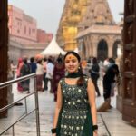 Priyanka KD Instagram – Let’s begin my BirthDay with family … every year I celebrated my birthday out of India with frnds , clubs , dance and whatever bull shit but Now i want celebrate like this 

#kashivishwanath #kashi #kashivishwanathtemple #varanasi #banaras #priyankakholgade #birthday #birthdaygirl #priyankakd