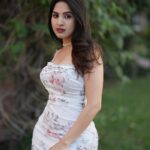 Priyanka KD Instagram - White Rose ….. #photoshoot #photography #photooftheday #priyankakholgade #instagram #instagood #love #white #mumbai #curvystyle #style #lifestyle #pose #attitude