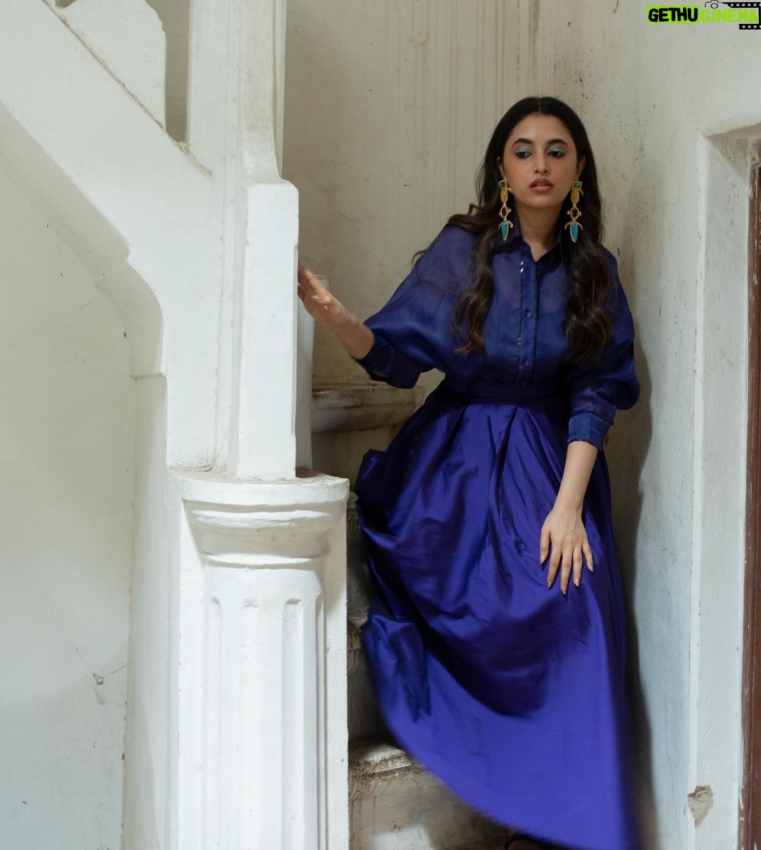 Priyanka Mohan Instagram - Blessed and blooming!! Outfit- @lovebirds.studio Accessories- @valliyan Styled by- @openhousestudio.in Styling team- @prarthanasrinivasaraja @mithra_kandhaswaami Hair @chinnahairstylist Photos @kannasrihari