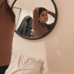 Priyanka Mohan Instagram - Peekaboo 🪞👾