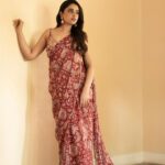 Priyanka Mohan Instagram – Looks like I’ve a favourite  Profile? Haha 

Outfit- @ridhimehraofficial
Accessories- @karnikajewelshyd
Styled by- @openhousestudio.in
Styling team- @prarthanasrinivasaraja @mithra_kandhaswaami
Photos @kannasrihari