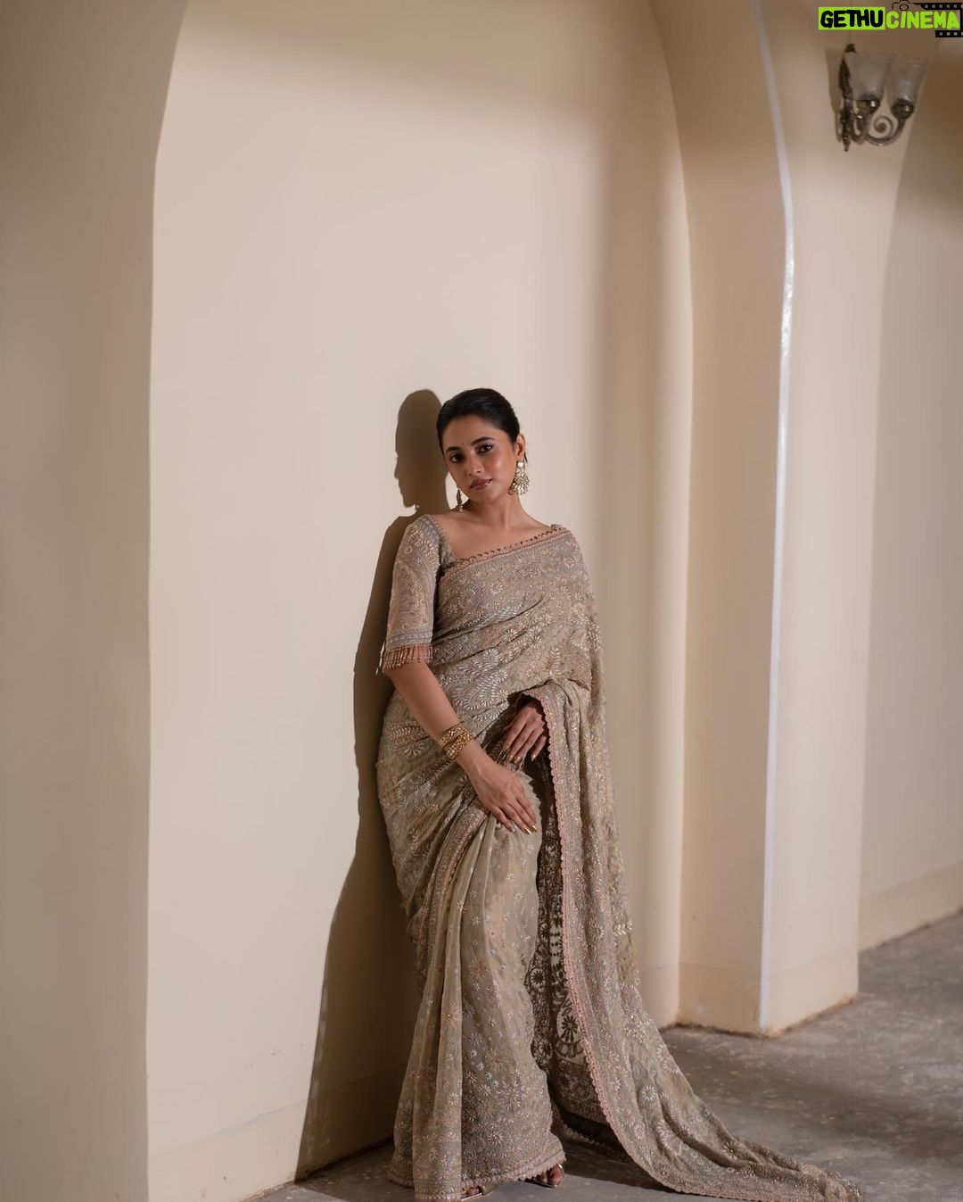 Priyanka Mohan Instagram - ✨✨✨ Outfit - @taruntahiliani Earrings - @karnikajewelshyd Footwear- @shoprivr.in Styling - @openhousestudio.in Assistant by - @mithra_kandhaswaami @prarthanasrinivasaraja Photos @kannasrihari Hair @chinnahairstylist