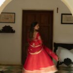 Priyanka Mohan Instagram – 🌶️🌶️🌶️

Outfit- @lajjooc
Accessories- @karnikajewelshyd
Footwear- @aprajitatoorofficial
Styled by- @openhousestudio.in
Styling team- @prarthanasrinivasaraja @mithra_kandhaswaami
Photos @kannasrihari 
Hair @chinnahairstylist