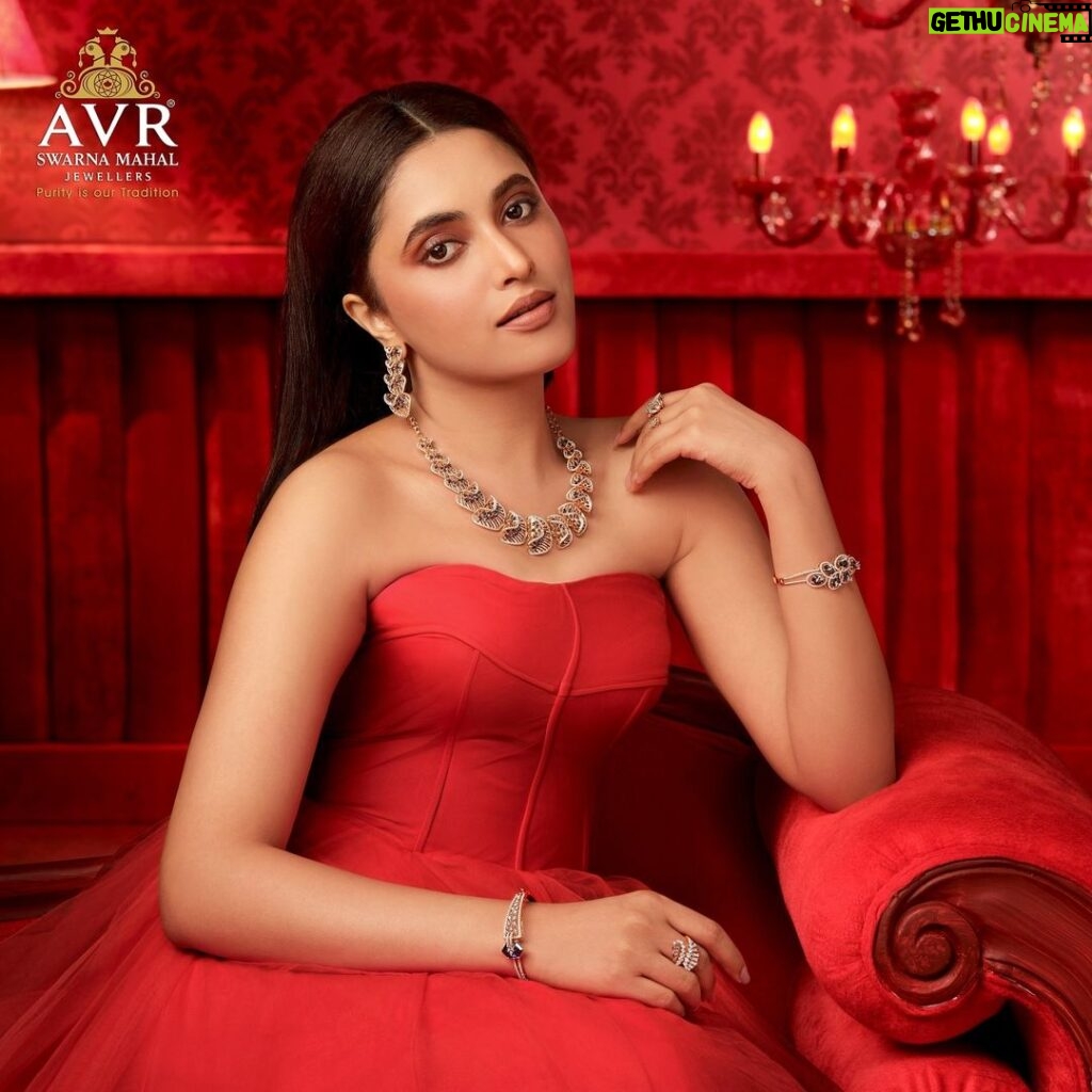 Priyanka Mohan Instagram - Discover a world of dazzling beauty with @avrswarnamahaljewellers exquisite collection of diamond jewellery. From timeless classics to trendy statement pieces, they have it all! Get ready to slay with their stunning designs that will make heads turn wherever you go. So why wait? Come and experience the magic of diamonds at AVR Swarna Mahal Jewellers today! #AVRSwarnaMahalJewellers #DiamondsAreForever #PurityIsOurTradition #SparkleAndShine