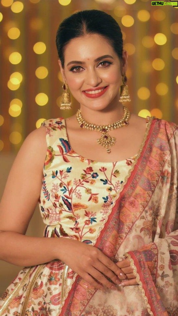 Priyanka Sarkar Instagram - Embrace the elegant threads. @qwomanindia Store Location: ASANSOL | BURDWAN | BERHAMPORE | BISTUPUR | CHAKDA | DURGAPUR | KRISHNANAGAR | LAKE MALL | MEDINIPUR | ROURKELA | RANAGHAT | SODPUR | SRIRAMPUR | JAYNAGAR (BIHAR) | GUWAHATI | HAZARIBAGH | PATNA. #ladiesethinicwear #qwomanspride #Q #newstyle #womensfashion #everydayfashion