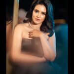 Priyanka Sarkar Instagram - #EventReady ... @fashiondoctor_official @makeupbysumanganguly @hairstylist_kushal @bhaskar5100 @abhireporting @imsayandey
