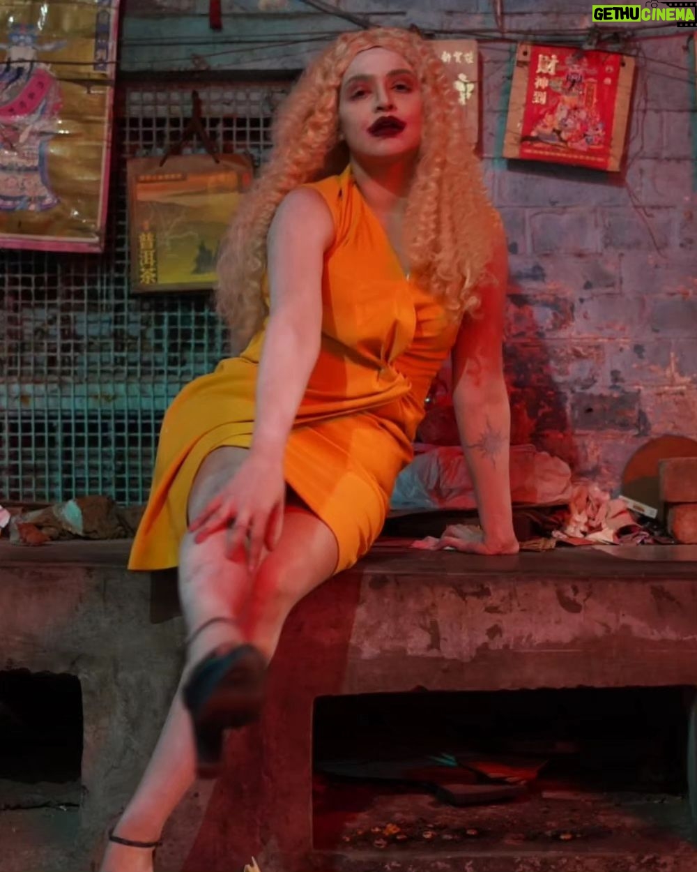 Priyanka Sarkar Instagram - Here we are! Plain at times, devilish at other times🎬 Portraying the character of a plain woman from the slums to a model dressed as a Monster roaming around in Chinatown in Aneek Chaudhuri's Hindi Project #TheZebras costarring @mrfilmistaani & Usha Banerjee. #zebras #zebrasdarkstart #hindifilm @aneekcapturesu @yulinproductions