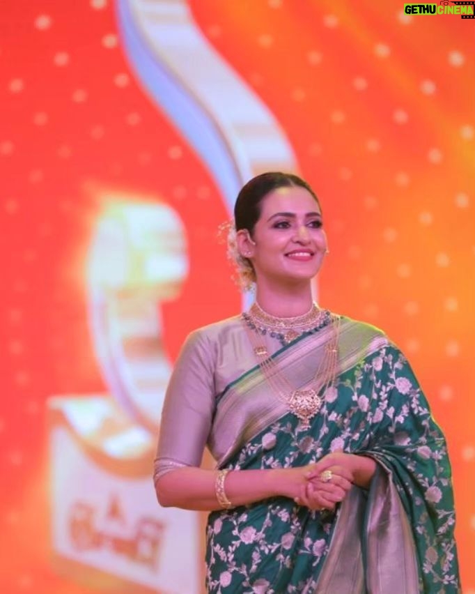 Priyanka Sarkar Instagram - দেখুন #AbpAnanda #SheraBangali আজ ঠিক রাত ৮ টায় @abpanandatv-এ...