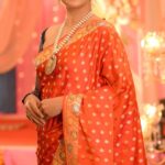 Priyanka Sarkar Instagram – সেজে উঠুন ঐতিহ্যের সাজে, আভিজাত্যের মোড়কে @priyagopalbishoyiofficial -র সঙ্গে।
#PriyaGopalBishoyi #Saree #EthnicFashion #TraditionalWear #Sarees
