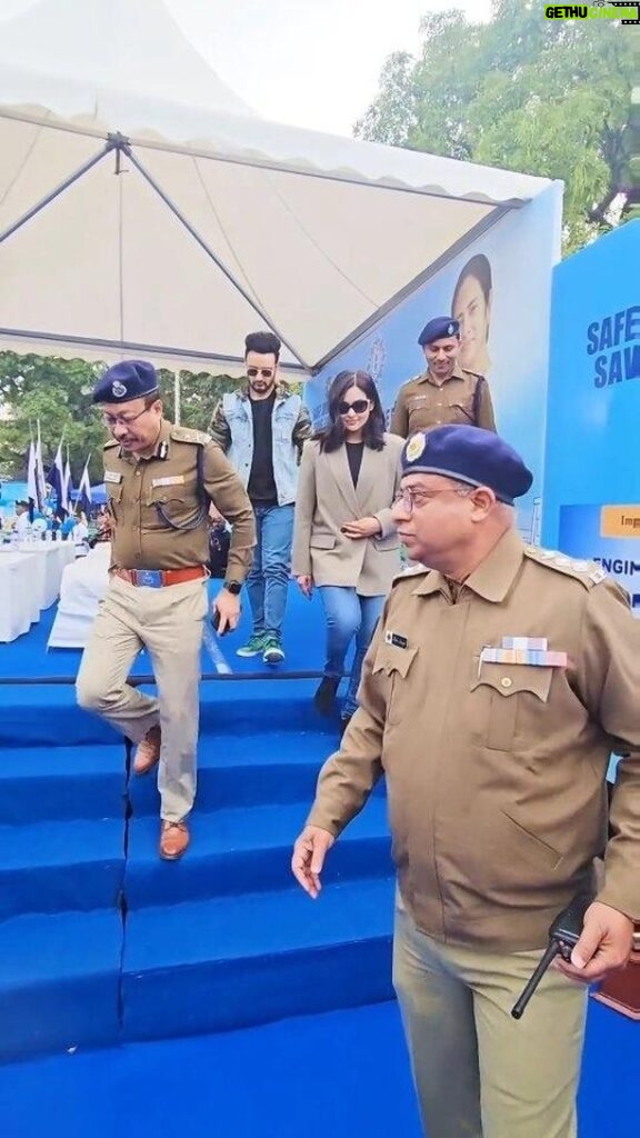 Priyanka Sarkar Instagram - Honoured to be a part of the closing ceremony of Road Safety Week 2024 . Road Safety campaigns and awareness should be our utmost priority. This ceremony organised by #KolkataPolice not only helped to educate, but also taught the worth of attention that can be quite a disciplinary tool to make a positive social environment around. I am greatful to @kolpolice for giving me opportunity to be a part of this great initiative..Special thanks to @aloksanyal da for all the support.