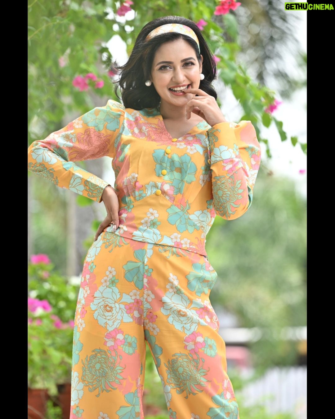 Priyanka Sarkar Instagram - Wearing @qwomanindia @somnath_roy_photography @fashiondoctor_official @makeupbysumanganguly @moumitasani