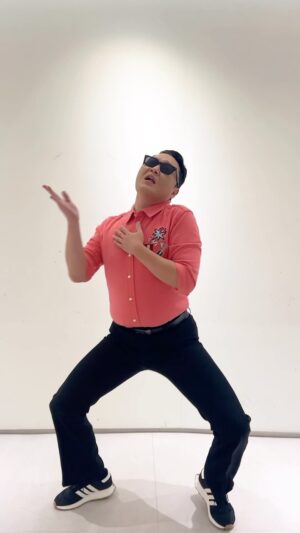 Psy Instagram - YES!! #ilovemybody
and #igotitfrommydaddy