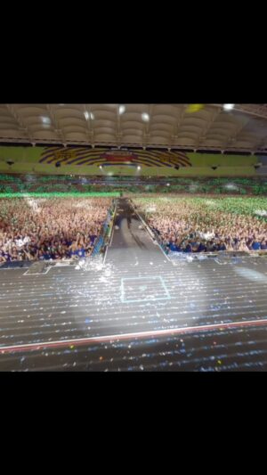Psy Instagram - 화사가 컴백을 하고 나니 이제서야 밀려오는 #흠뻑쇼 후유증 
#racingdrone
