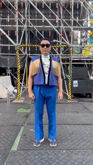 Psy Instagram - #싸이흠뻑쇼2023 #summerswag2023 
#230729 #투어8공 #보령 
#급경사관객 #점입가경 #야유관객😂 #ㄱㄴㅅㅌㅇ #반바지
우! 우! 우! 우! 우! 우! 우! 우! 우!(by 크러쉬 ㅋㅋㅋ) 
그리고 
*지금은 몇시!???