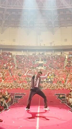 Psy Instagram - #싸이올나잇스탠드2023첫공 
#231222_1223 
#잘끼워진첫단추 #소모품이아닌소장품 
#경건하다발사했다야유했던관객 
#영민한관객 #앵재상 #감사했습니다 
THX to @_mariahwasa @blobyblo @realmithrajin @realtukutz @satgotloco @callmegray