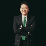 Psy Instagram - ME *저날따라 유난히 배가 덜 나왔고 평소엔 저거보다 나옴/나음😉 *넥타이가 안떠있네요 미안합니다☺️ P NATION