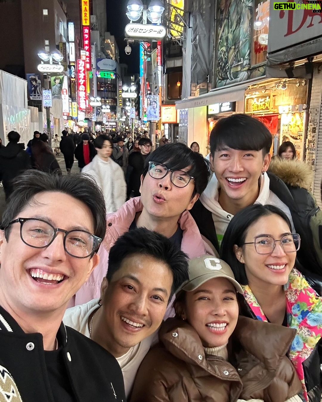 Puttichai Kasetsin Instagram - พาเด็กชายเที่ยวญี่ปุ่นคร้าบ สนุกจังเลย 🥰 @pjpjpitt