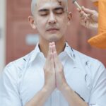 Puttichai Kasetsin Instagram – ขออโหสิกรรมทั้งกาย วาจา ใจ ที่ได้เคยล่วงเกินกัน ทั้งที่เจตนาหรือไม่ได้เจตนาก็ดี

และขอร่วมอนุโมทนาบุญกับพระเต้ย พระตังค์ ด้วยนะครับ สาธุ🙏🏼🙏🏼🙏🏼