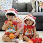 Puttichai Kasetsin Instagram - Happy Chinese New Year 2024 ครับ/ค่ะ พี่ๆ @pjpjpitt @welaand2bros 👦🏻👧🏻🧧🎊🪭🐉😊❤️🍊 ชุดน่ารัก @babylovett_brand