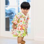 Puttichai Kasetsin Instagram – หมั่นเขี้ยวเจ้าลูกคร้าบบบบ หน้าไม่ซ้ำซักรูป ส่วนรูปสุดท้ายที่มาของคำว่า หล่อลื่น ครับผม พีร์เจเป็นเด็กสายฮา @pjpjpitt 😂🎄🤣✨😆❤️

ชุดน่ารักจาก @saifahbhayu ครับ ☺️🙏🏼🫰🏼