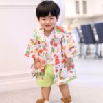 Puttichai Kasetsin Instagram – หมั่นเขี้ยวเจ้าลูกคร้าบบบบ หน้าไม่ซ้ำซักรูป ส่วนรูปสุดท้ายที่มาของคำว่า หล่อลื่น ครับผม พีร์เจเป็นเด็กสายฮา @pjpjpitt 😂🎄🤣✨😆❤️

ชุดน่ารักจาก @saifahbhayu ครับ ☺️🙏🏼🫰🏼