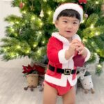 Puttichai Kasetsin Instagram – ซานต้าน้อยมาละคร้าบบบบ Ho Ho Ho 😄🎄🎅🏻 สุขสันต์เย็นวัน Christmas eve นะครับทุกคน ❤️❤️❤️