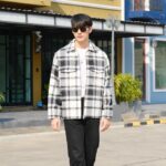 Puttichai Kasetsin Instagram - ซัมเมอร์ปีนี้แดดแรงมาก ใครมีแพลนไปเที่ยวไหน อย่าลืมพกแว่นกันแดด Cos Club ไว้ใส่ออกจากบ้านกันด้วยนะครับ 😎 พบกับแว่นตาและแว่นกันแดด Cos Club ได้ที่ร้านแว่นท็อปเจริญทุกสาขาทั่วประเทศ พร้อมโปรโมชั่นพิเศษ แว่นตาและแว่นกันแดดลดสูงสุดถึง 77% ถึงวันที่ 31 มีนาคม 2567 นี้เท่านั้น ใครที่กำลังมองหาแว่นใหม่ห้ามพลาดเด็ดขาดเลยครับ @cosclubeyewear @topcharoen_official #CosClub #CosClubEyewear #TopCharoen #แว่นท็อปเจริญ #แว่นกันแดด #แว่นตา