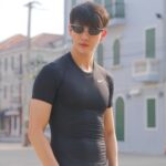 Puttichai Kasetsin Instagram - ใครที่ชอบออกกำลังกายแบบผม ผมขอแนะนำ Cos Club Sport Eyewear แบรนด์แว่นตาที่ออกแบบมาสำหรับสายสปอร์ตโดยเฉพาะ 🕶🏋️‍♂️ อีกขั้นของสปอร์ตแฟชั่น ด้วยสีสันและสไตล์สุดล้ำ ออกแบบมาให้เข้ากับรูปหน้าคนเอเชีย น้ำหนักเบา สวมใส่กระชับ รองรับทุกการเคลื่อนไหว เลือกช้อปแว่นตาและแว่นกันแดด Cos Club ได้ที่ร้านแว่นท็อปเจริญทุกสาขาทั่วประเทศ และช่วงนี้มีโปรโมชั่นพิเศษ แว่นท็อปเจริญ ฉลองครบรอบ 77 ปี แว่นตาลดสูงสุดถึง 77% ถึงวันที่ 31 มีนาคม 2567 นี้เท่านั้น โปรปังๆแบบนี้ บอกเลยว่าห้ามพลาดครับ!! @cosclubeyewear @topcharoen_official #CosClub #CosClubEyewear #TopCharoen #แว่นท็อปเจริญ #Sport #แว่น #แว่นกันแดด