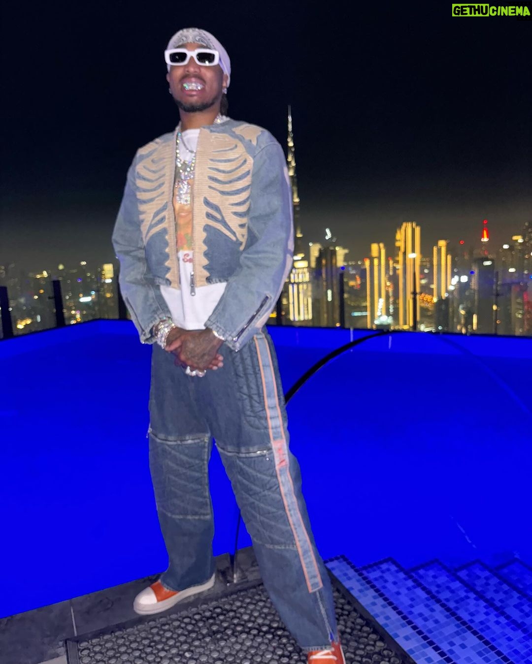Quavo Instagram - TALLEST building TALLEST Ts 🚀🤲🏾⚠️ Him a thon!