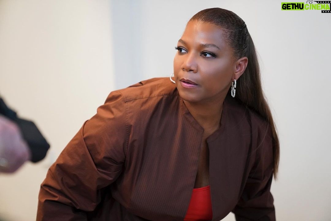 Queen Latifah Instagram - Weβre back tomorrow night! #TheEqualizer π₯π₯π₯π₯π₯