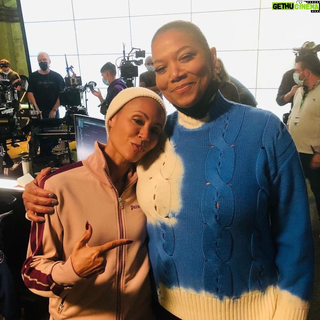 Queen Latifah Instagram - Happy birthday to a real one 👑👑👑 @jadapinkettsmith you inspire me year after year, much love on your special day🙏🏽🔥🎉🥳🎂❤️❤️❤️❤️❤️